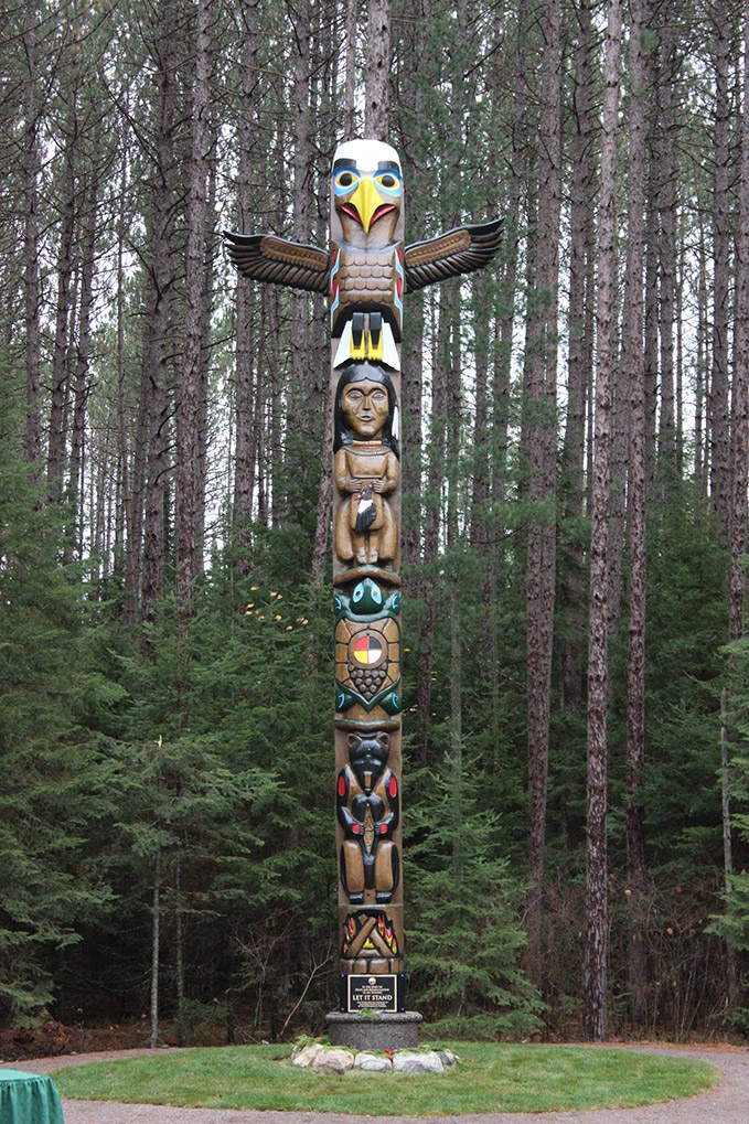 Totem Pole Algonquin Park